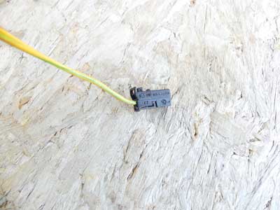 Mercedes Black 2 Pin 2 Wire Connector 2 03754559284